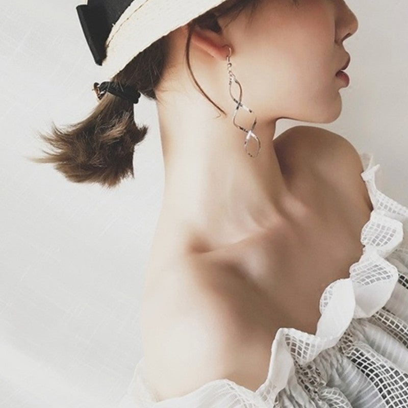 "Elegant Spiral Curved Drop Earrings – Timeless & Chic Statement Jewelry" ✨ - Peaklo Quality