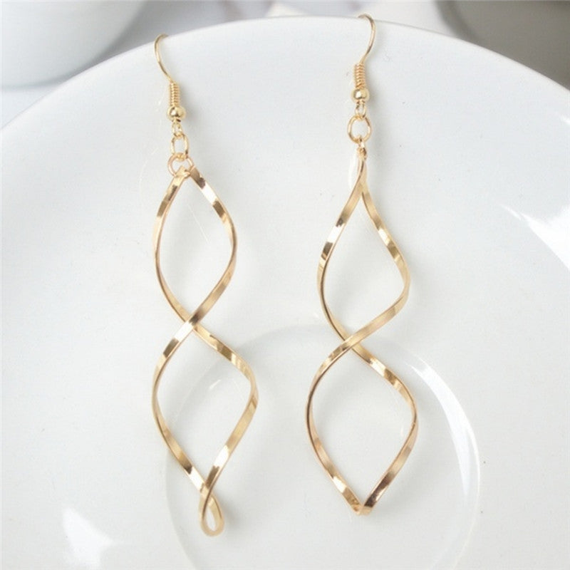 "Elegant Spiral Curved Drop Earrings – Timeless & Chic Statement Jewelry" ✨ - Peaklo Quality