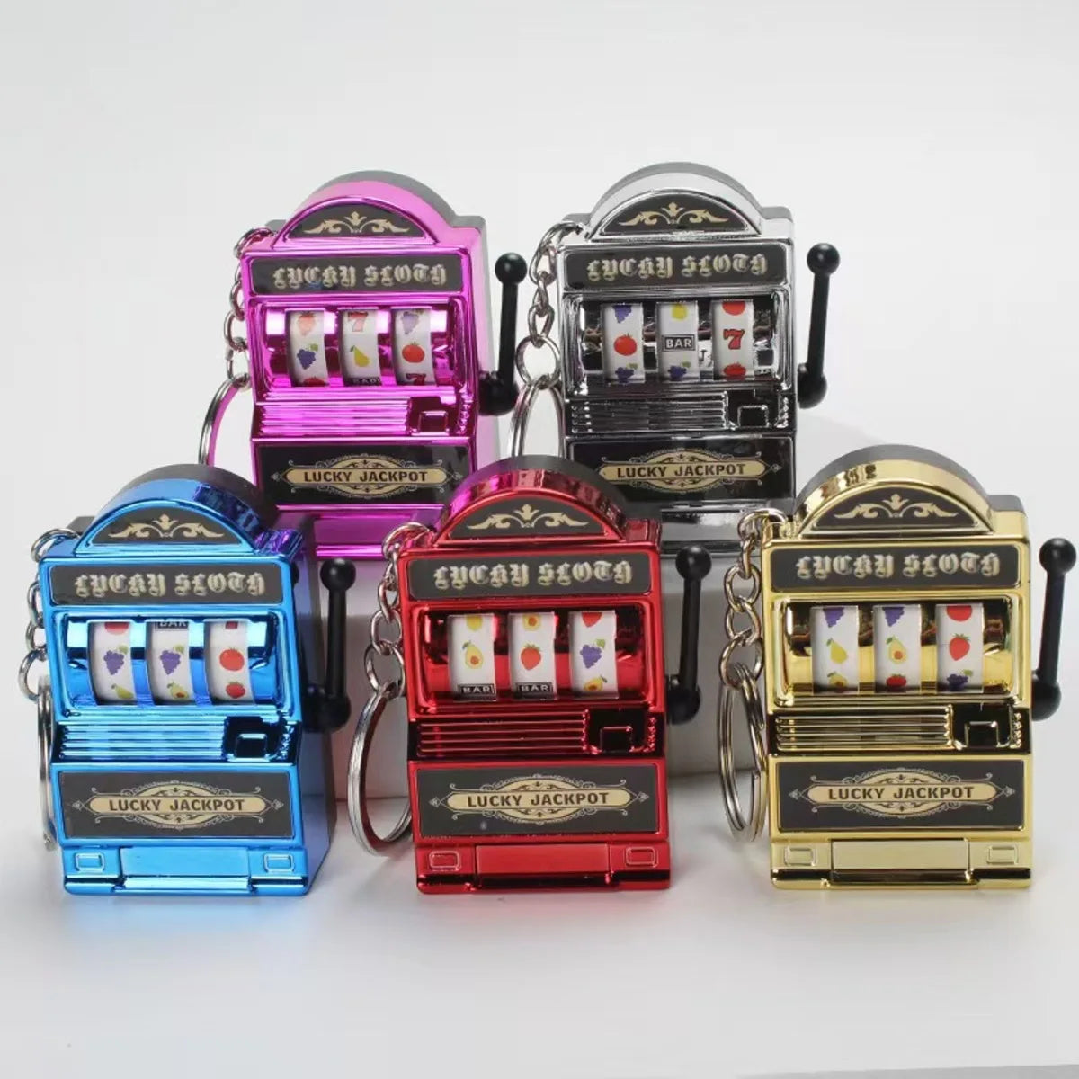 "Mini Slot Machine Keychain – Fun & Trendy Casino-Inspired Accessory" 🎰✨