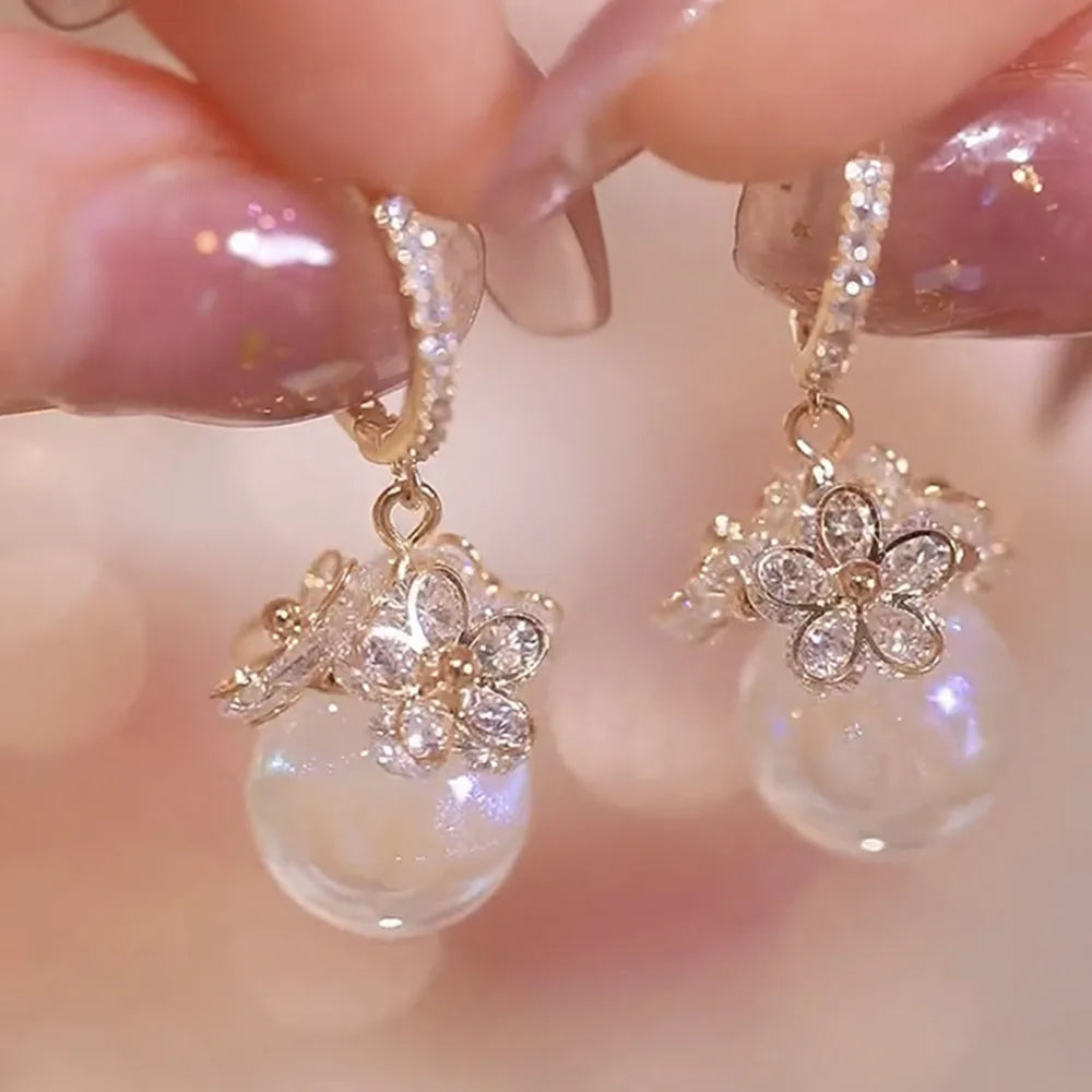 2024 Trendy Long Pearl Earrings – Elegant Floral Rhinestone Wedding Jewelry ✨