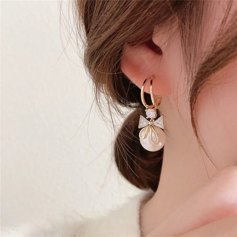 2024 Trendy Long Pearl Earrings – Elegant Floral Rhinestone Wedding Jewelry ✨