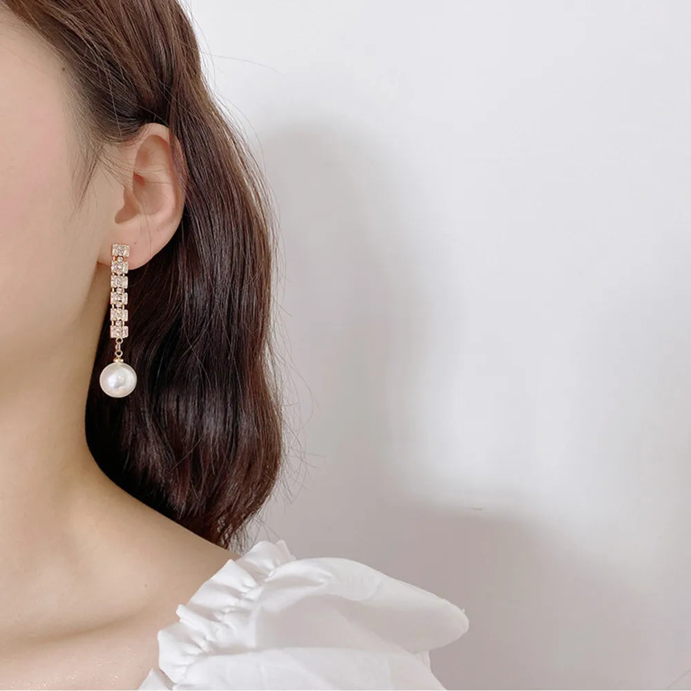 2024 Trendy Long Pearl Earrings – Elegant Floral Rhinestone Wedding Jewelry ✨